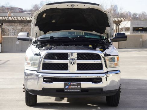 Used 2018 RAM 3500 Tradesman w/ Chrome Appearance Group image 22