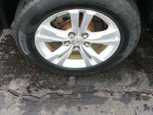 Used 2015 Chevrolet Equinox LT w/ Driver Convenience Package image 8