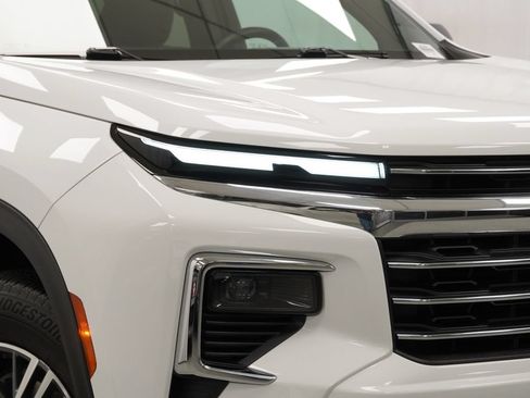 Used 2024 Chevrolet Traverse LT w/ Trailering Package FWD image 33