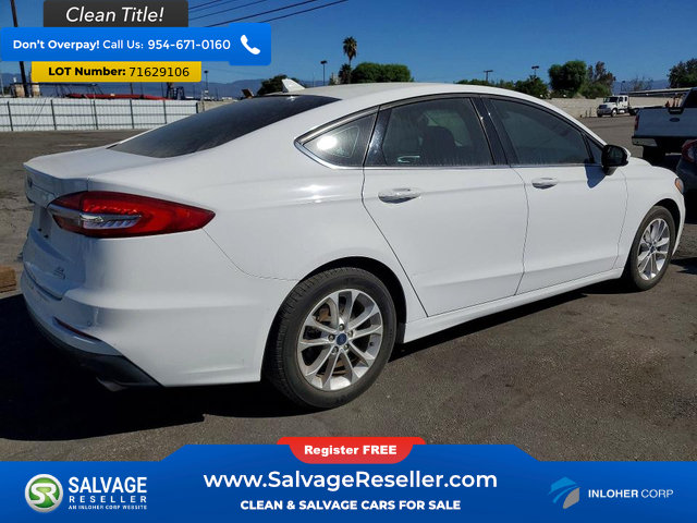 Used 2020 Ford Fusion SE FWD image 4