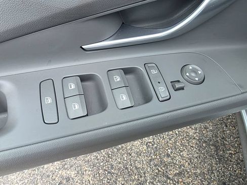 Used 2023 Hyundai Elantra SEL w/ Convenience Package FWD image 20