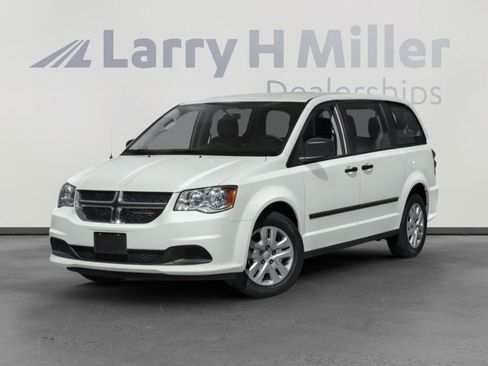 Used 2019 Dodge Grand Caravan SE w/ UConnect Hands-Free Group image 4