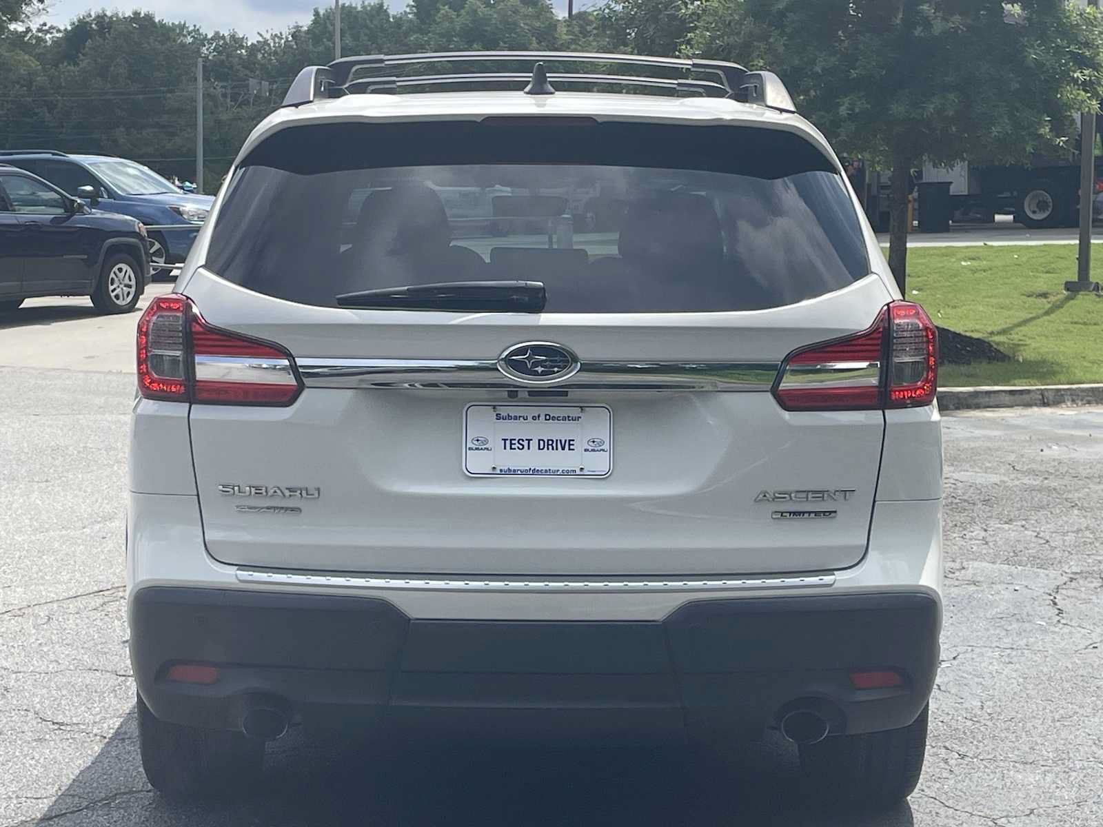 Used 2019 Subaru Ascent Limited w/ Popular Package #3 AWD/4WD image 3