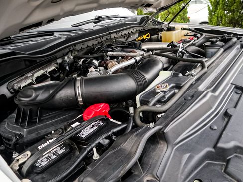 Used 2019 Ford F250 XLT AWD/4WD image 32