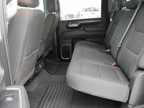 Used 2025 Chevrolet Silverado 2500 LT w/ Convenience Package image 25