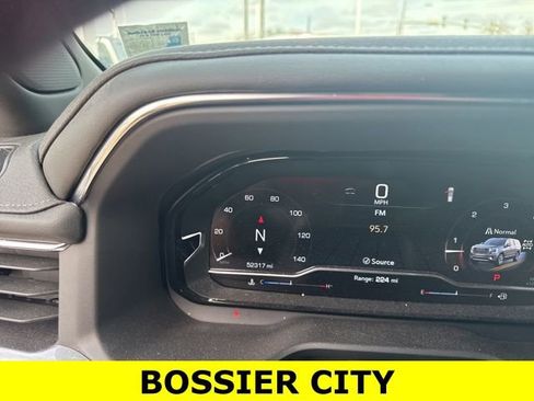Certified 2023 GMC Yukon XL Denali w/ Denali Reserve Package AWD/4WD image 13