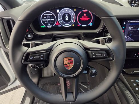 New 2026 Porsche Cayenne Coupe AWD/4WD image 18