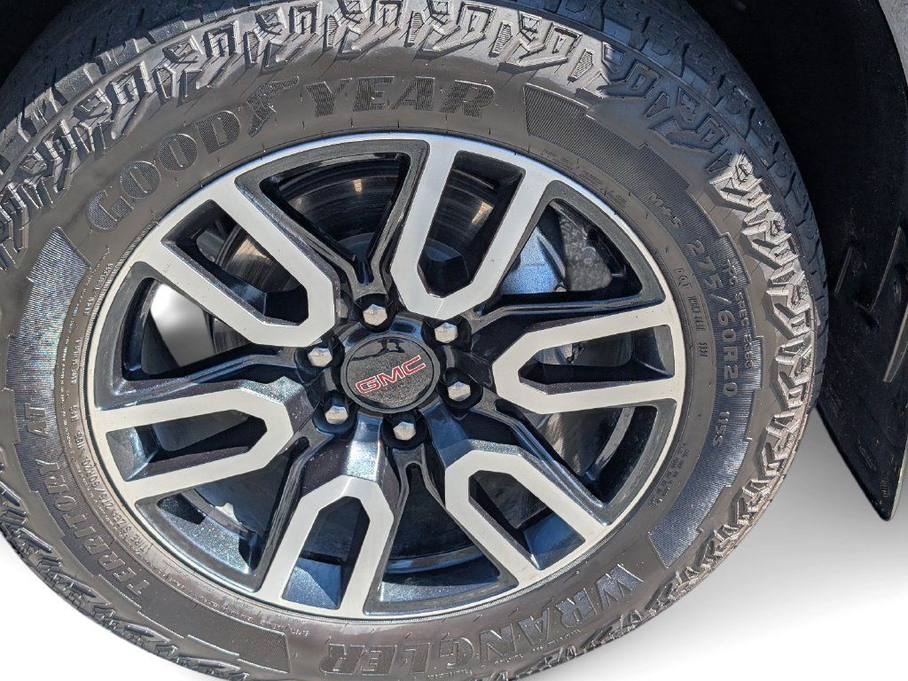 Used 2024 GMC Yukon XL AT4 AWD/4WD image 14