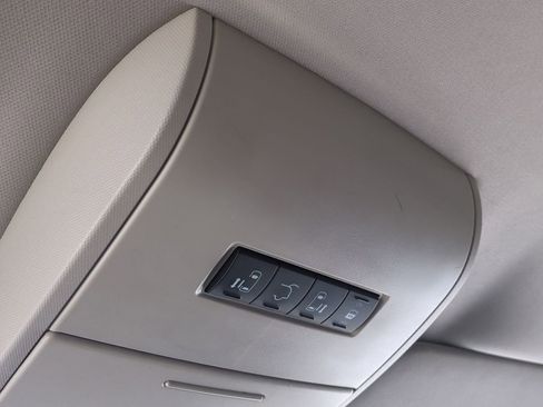 Used 2014 Dodge Grand Caravan SXT image 29