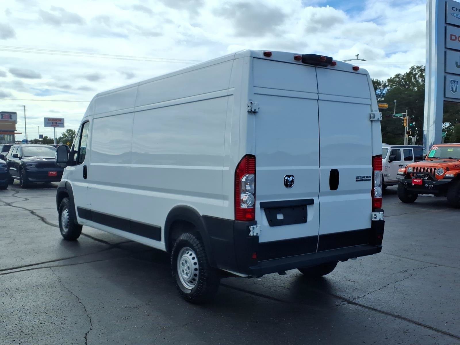 Used 2025 RAM ProMaster 2500 w/ Convenience Group FWD image 6