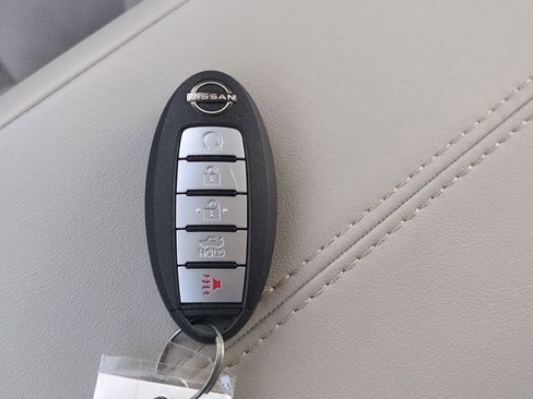 Used 2024 Nissan Altima 2.5 SL FWD image 28