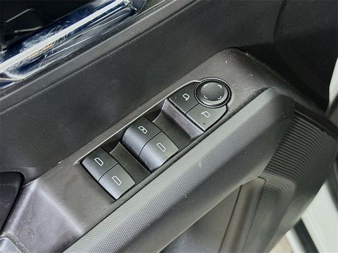 Used 2023 Chevrolet Colorado LT image 20