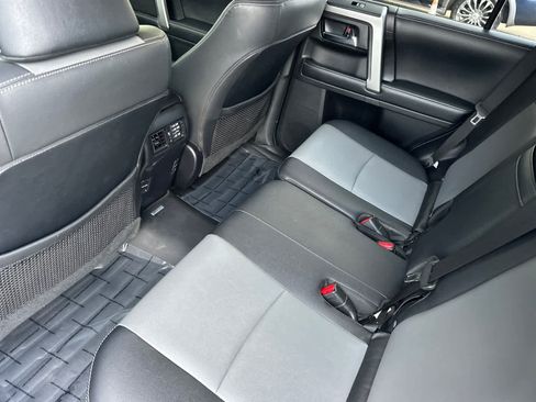 Used 2019 Toyota 4Runner SR5 Premium AWD/4WD image 4