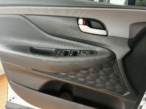 Used 2019 Hyundai Santa Fe SE FWD image 13