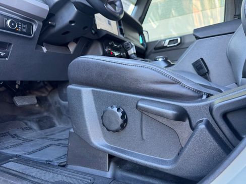 Used 2024 Ford Bronco Black Diamond w/ Sasquatch Package image 19