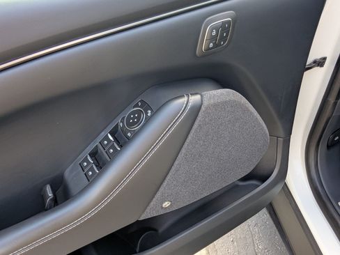 Used 2022 Ford Mustang Mach-E Premium RWD image 17