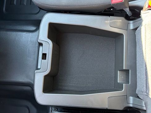 Used 2025 GMC Sierra 2500 Pro w/ Convenience Package image 22