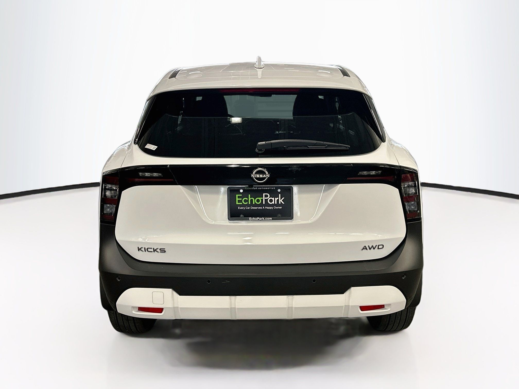 Used 2025 Nissan Kicks SV AWD/4WD image 7