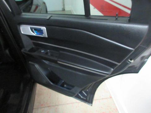 Used 2020 Ford Explorer ST w/ Premium Technology Package image 31