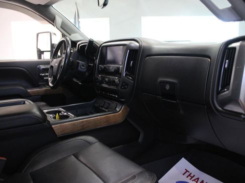 Used 2015 Chevrolet Silverado 2500 LTZ w/ LTZ Plus Package image 23