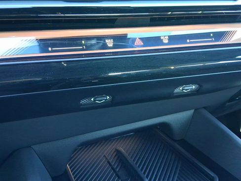 New 2026 BMW 540i xDrive w/ M Sport Package image 27