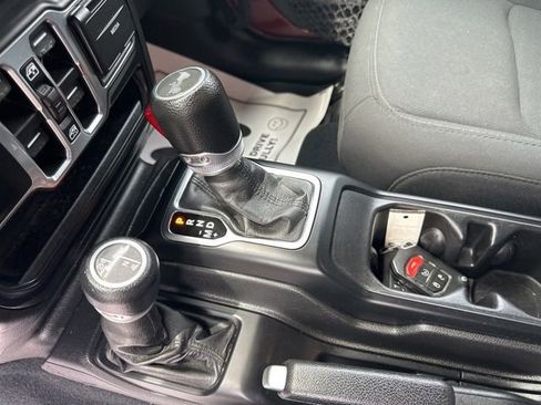 Used 2022 Jeep Wrangler Unlimited Sport AWD/4WD image 20