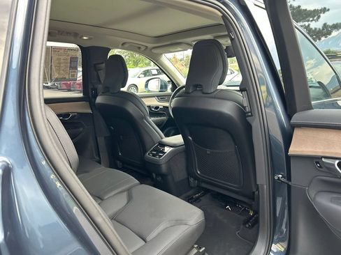 Used 2025 Volvo XC90 B6 Plus AWD/4WD image 13