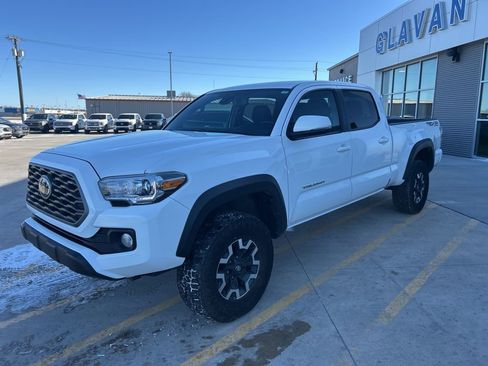 Used 2023 Toyota Tacoma TRD Off-Road w/ Technology Package image 7
