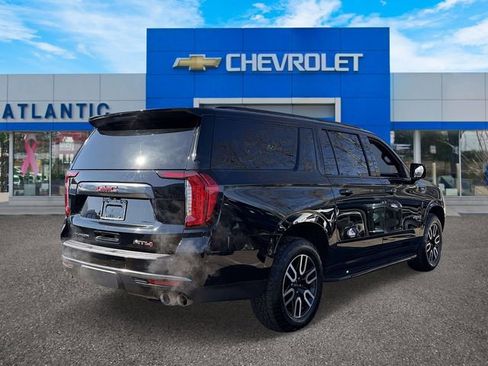 Used 2022 GMC Yukon XL AT4 image 6