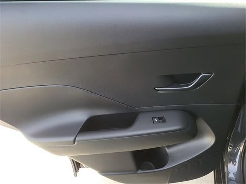 New 2026 Hyundai Kona SE image 8