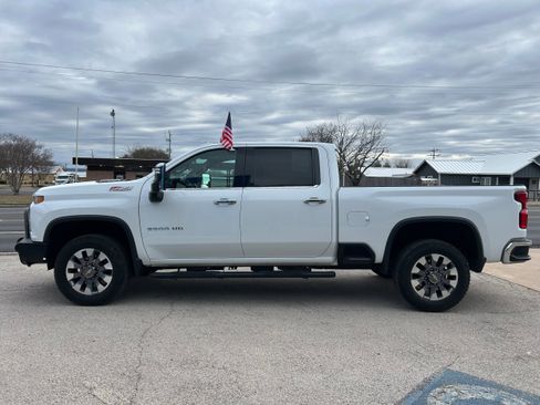 Used 2020 Chevrolet Silverado 2500 LTZ image 6