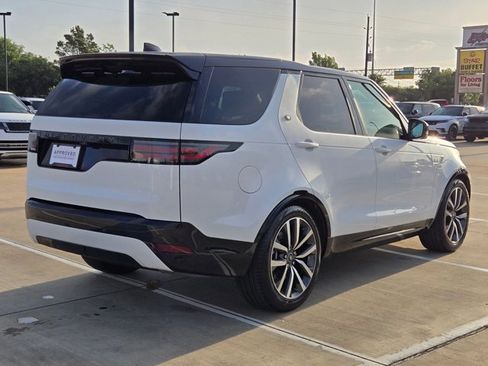 Used 2024 Land Rover Discovery Dynamic SE image 5