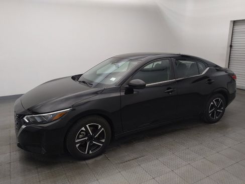 Used 2024 Nissan Sentra SV image 2