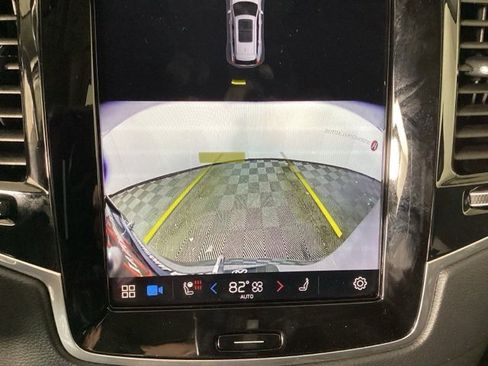 Certified 2024 Volvo XC90 B6 Ultimate w/ Protection Package Premier image 25