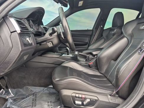 Used 2017 BMW M3 RWD image 9