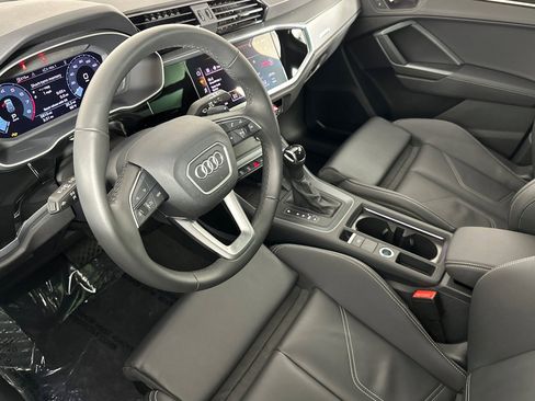 Used 2025 Audi Q3 2.0T Premium w/ Convenience Package image 9