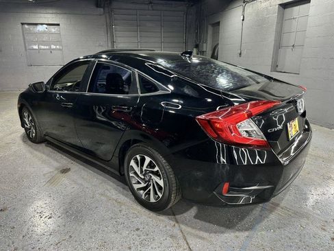 Used 2017 Honda Civic EX image 3