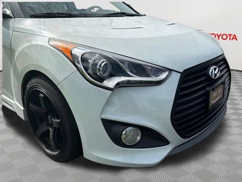 Used 2015 Hyundai Veloster Turbo FWD image 12