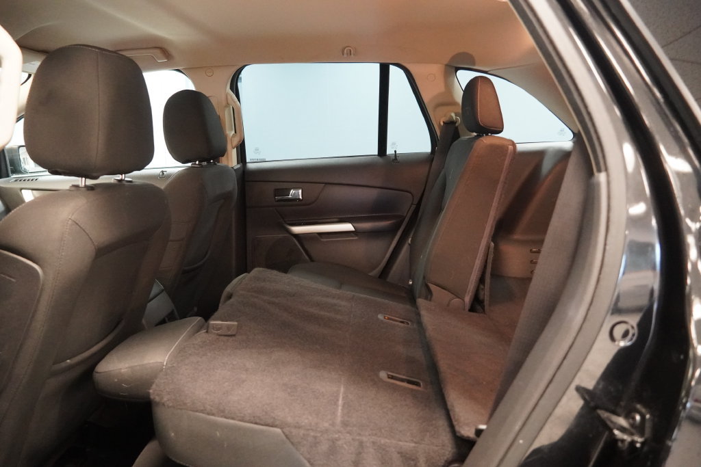 Used 2014 Ford Edge SE FWD image 25
