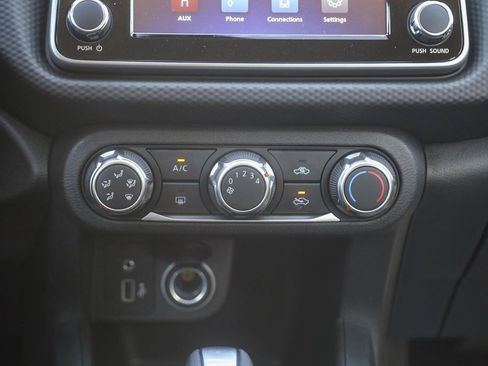 New 2025 Nissan Kicks Play S FWD image 12