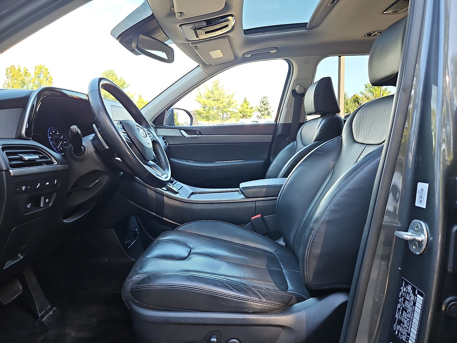 Used 2022 Hyundai Palisade SEL w/ 8P Bench Seat Package AWD/4WD image 14