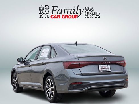 New 2026 Volkswagen Jetta SE FWD image 3