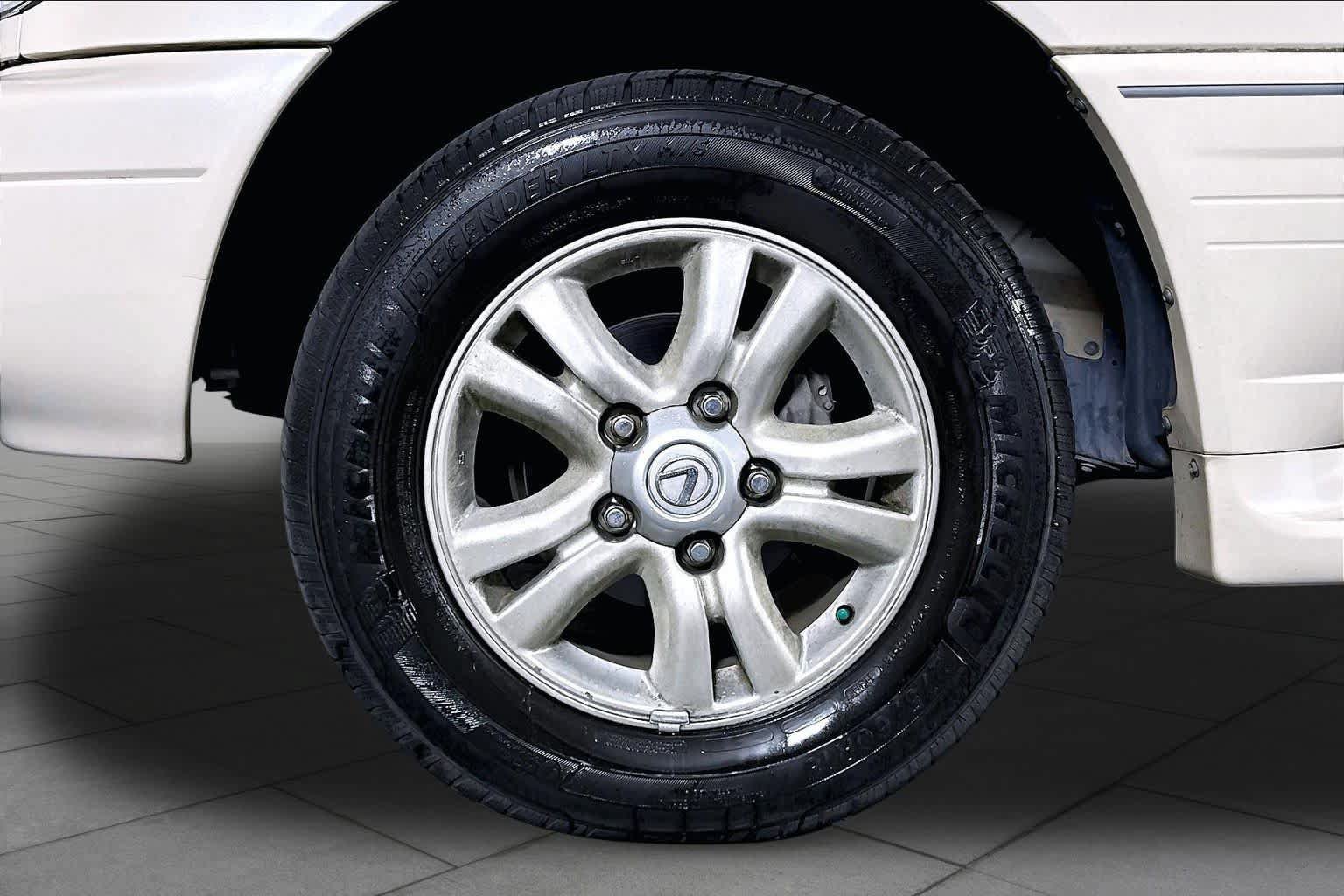 Used 2005 Lexus LX 470 4WD image 8