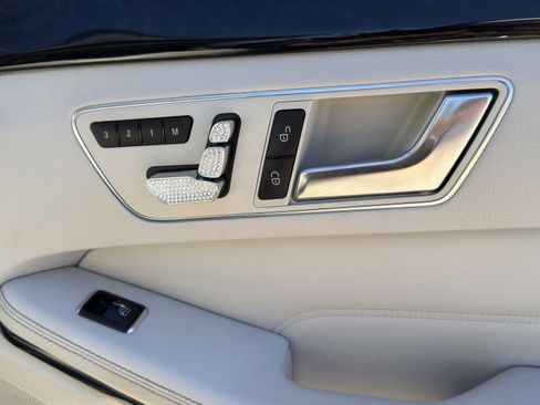 Used 2014 Mercedes-Benz E 350 Sedan image 35