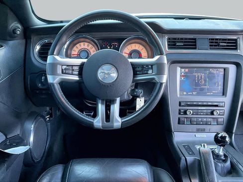 Used 2012 Ford Mustang GT Premium w/ Electronics Pkg RWD image 6