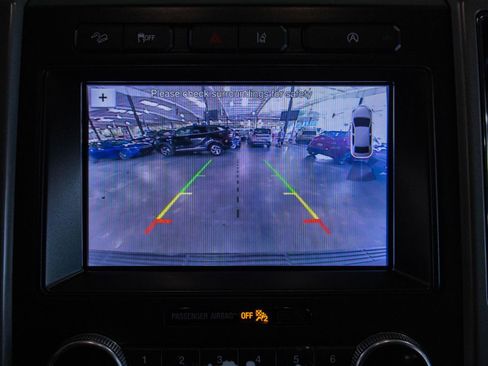 Used 2019 Ford Expedition Max XLT w/ Equipment Group 202A AWD/4WD image 7