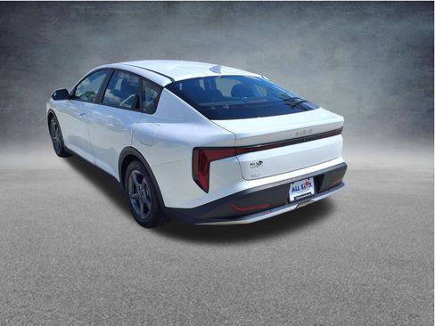 Used 2025 Kia K4 FWD image 6