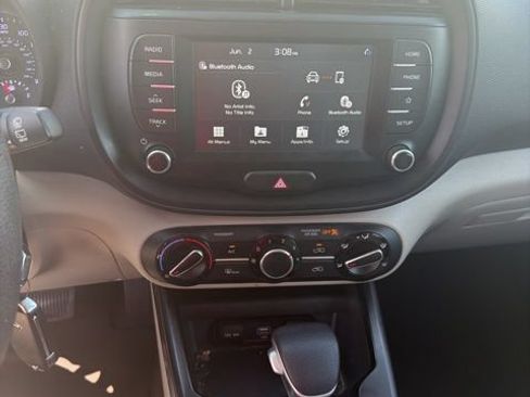 Used 2020 Kia Soul LX FWD image 5