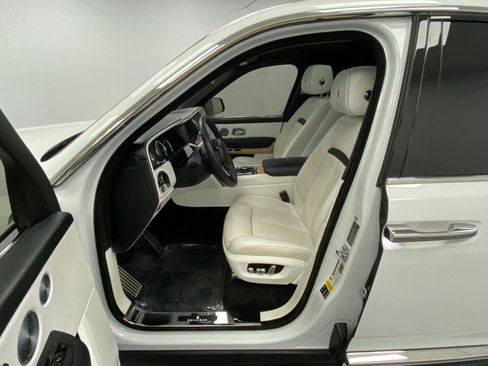 Used 2019 Rolls-Royce Cullinan AWD/4WD image 13