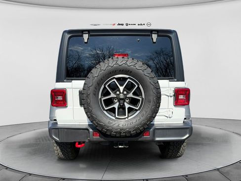 Used 2025 Jeep Wrangler Unlimited Rubicon image 4